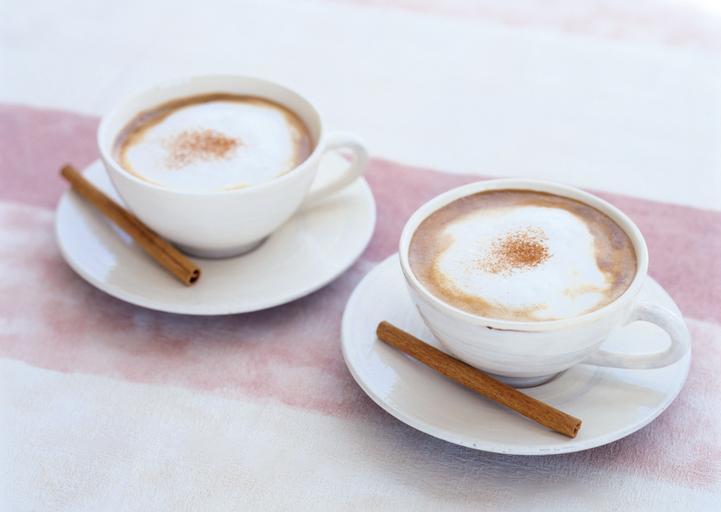 How to Make a Honey Cinnamon Latte at Home